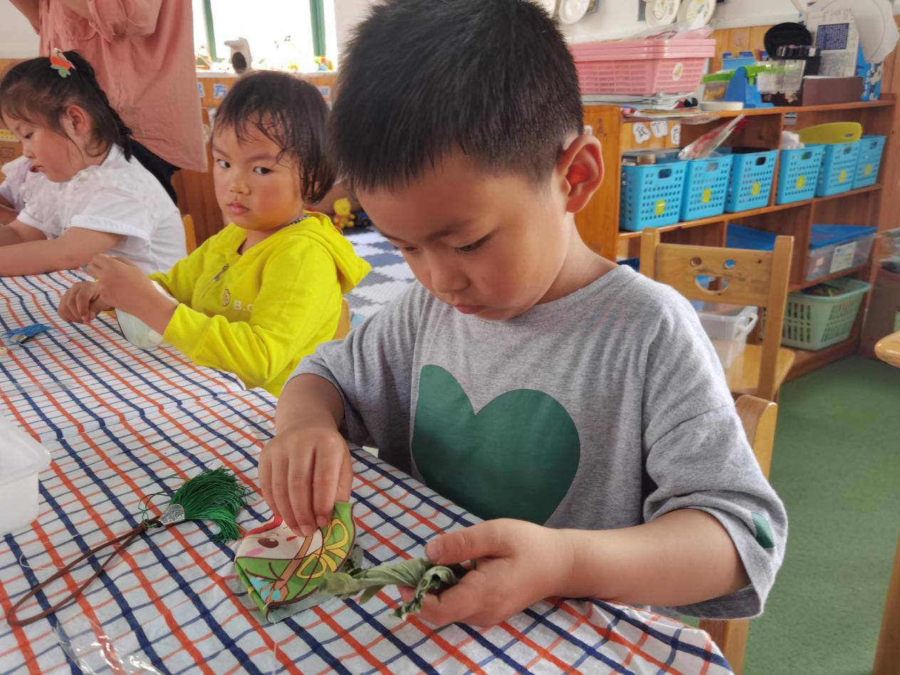 0a98a5a2229a456d9c61a8ed8ef06e88.png 0a98a5a2229a456d9c61a8ed8ef06e88.png